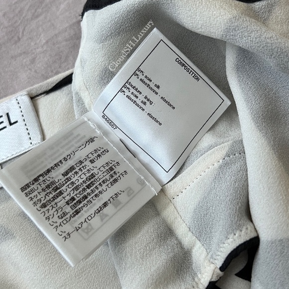 Auth Chanel Black & White Wave Pattern Silk Top - Size 38 - Picture 8 of 9